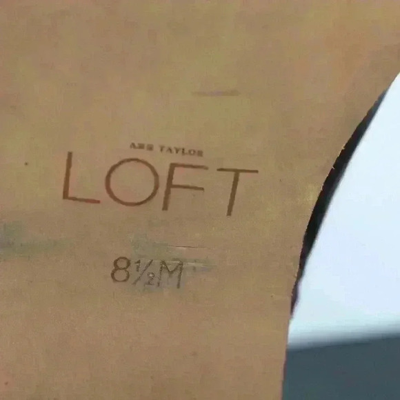 Anne Taylor Loft Women's Brown Leather Buckle Boot - Picture 10 of 11